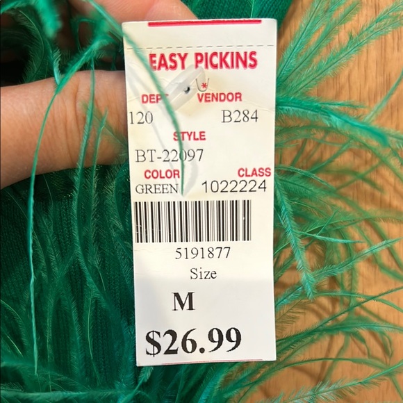 Green Feather Cuff Women's Top - Picture 2 of 2